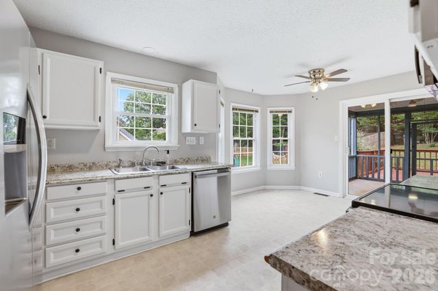 7038 Chelsea Day Lane, Tega Cay, SC 29708