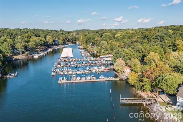 7038 Chelsea Day Lane, Tega Cay, SC 29708