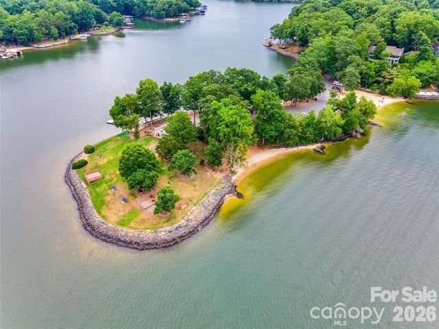 7038 Chelsea Day Lane, Tega Cay, SC 29708