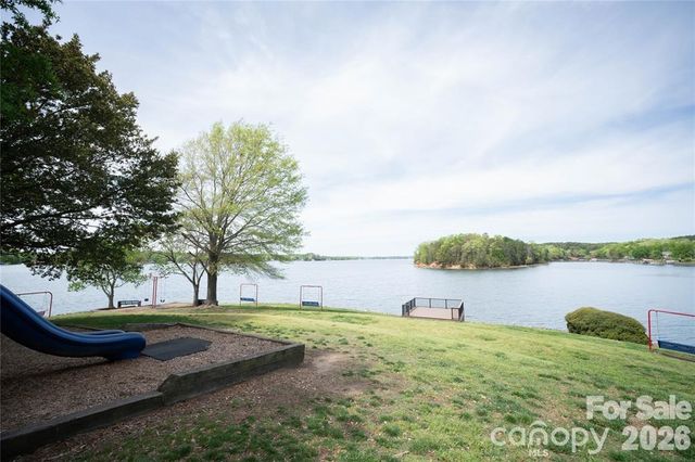 7038 Chelsea Day Lane, Tega Cay, SC 29708