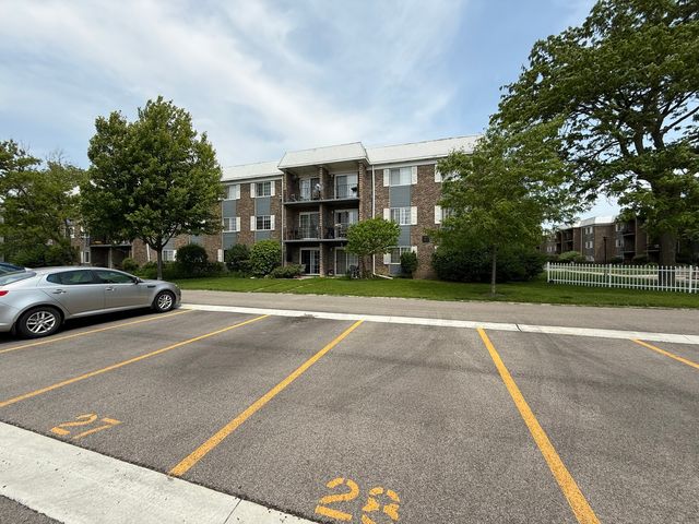 1511 N Windsor Drive 305, Arlington Heights, IL 60004