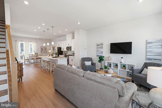 1601 GROVE CHESTNUT RD, Dumfries, VA 22026