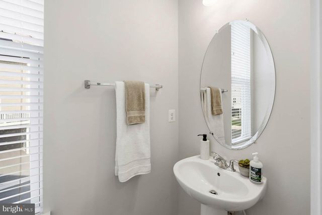 1601 GROVE CHESTNUT RD, Dumfries, VA 22026