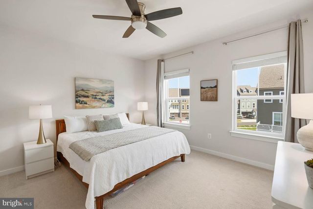 1601 GROVE CHESTNUT RD, Dumfries, VA 22026