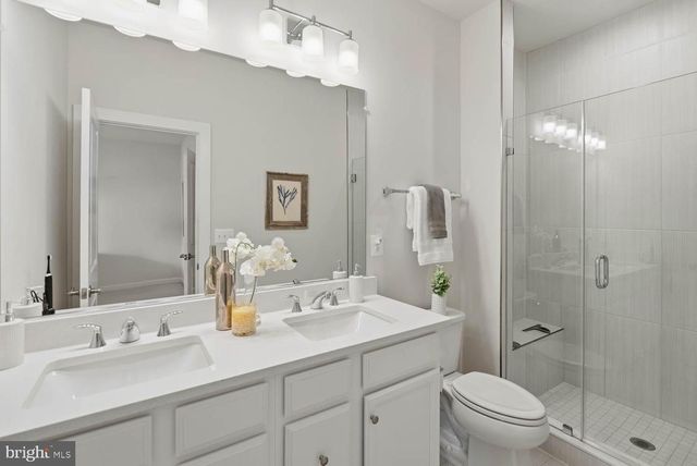 1601 GROVE CHESTNUT RD, Dumfries, VA 22026