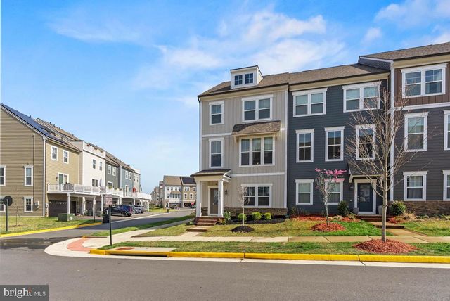 1601 GROVE CHESTNUT RD, Dumfries, VA 22026