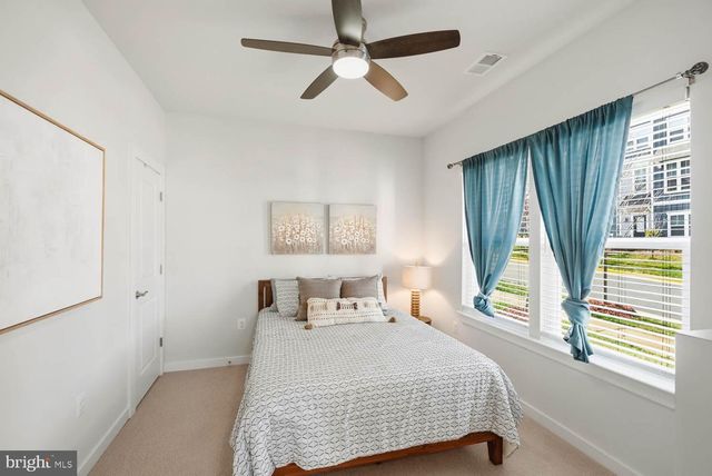 1601 GROVE CHESTNUT RD, Dumfries, VA 22026