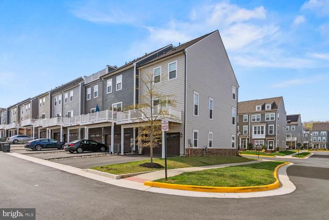 1601 GROVE CHESTNUT RD, Dumfries, VA 22026