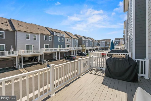 1601 GROVE CHESTNUT RD, Dumfries, VA 22026