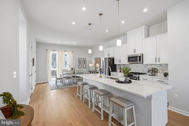 1601 GROVE CHESTNUT RD, Dumfries, VA 22026