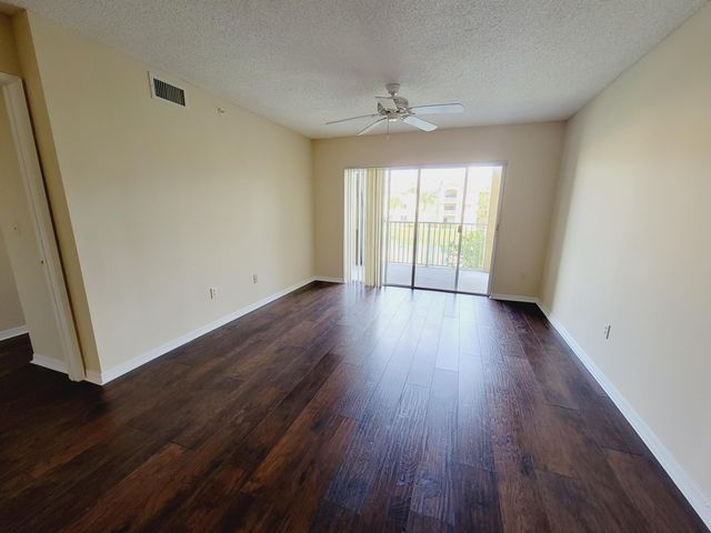 2640 S University Drive 222, Davie, FL 33328