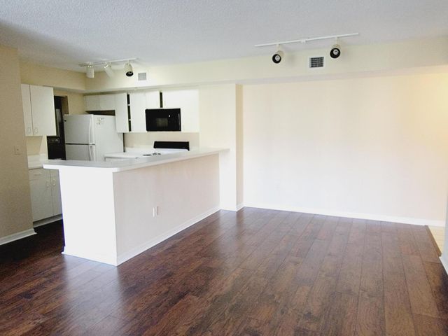 2640 S University Drive 222, Davie, FL 33328