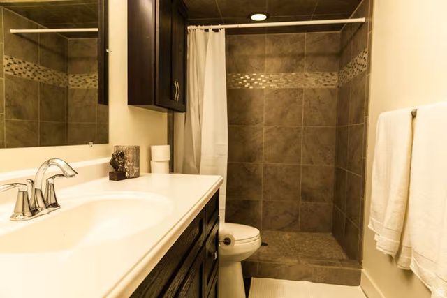 701 S LAKE VIEW DR, Vineyard, UT 84058