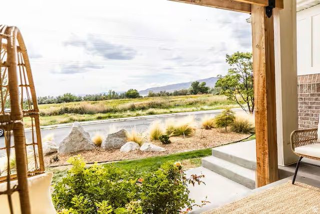 701 S LAKE VIEW DR, Vineyard, UT 84058