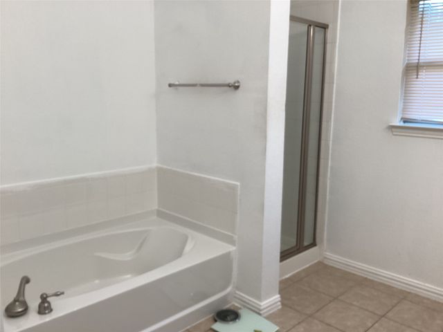 222 Range Road, Waxahachie, TX 75165