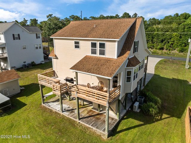 348 Chadwick Acres Road, Sneads Ferry, NC 28460