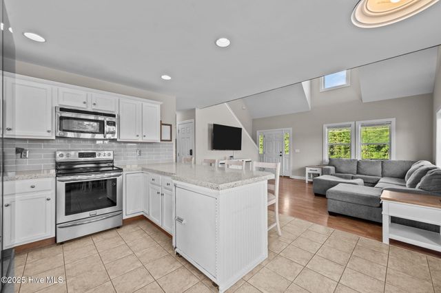 348 Chadwick Acres Road, Sneads Ferry, NC 28460