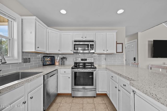 348 Chadwick Acres Road, Sneads Ferry, NC 28460
