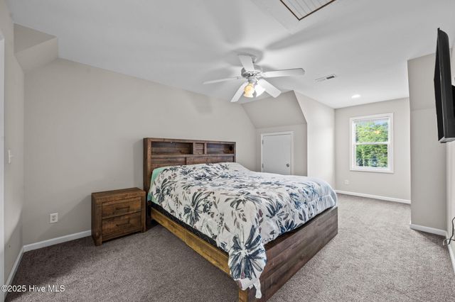 348 Chadwick Acres Road, Sneads Ferry, NC 28460
