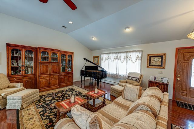 9 Storybook Lane, Saint James, NY 11780