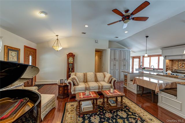 9 Storybook Lane, Saint James, NY 11780