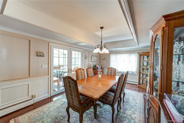 9 Storybook Lane, Saint James, NY 11780