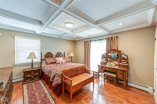 9 Storybook Lane, Saint James, NY 11780