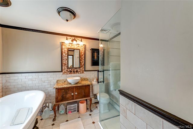 9 Storybook Lane, Saint James, NY 11780