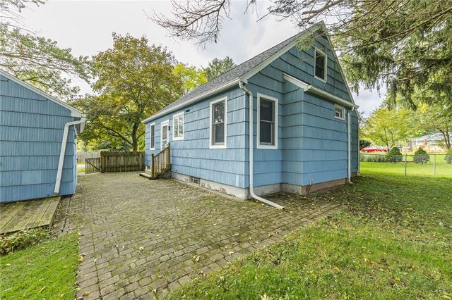 30 Old Beahan Road, Gates, NY 14624