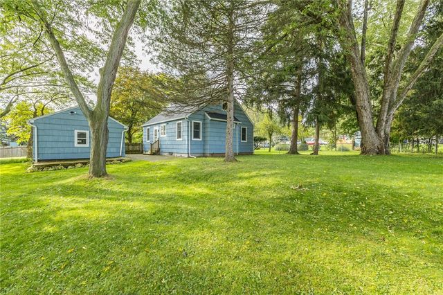30 Old Beahan Road, Gates, NY 14624