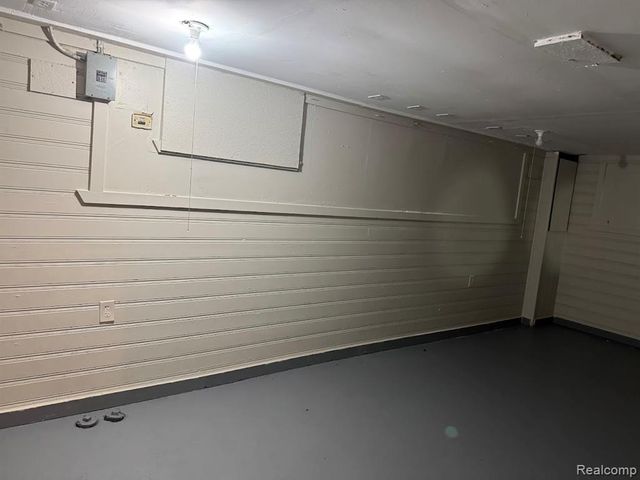 15613 Seymour Street, Detroit, MI 48205