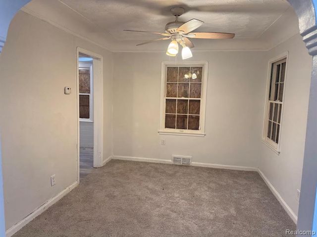 15613 Seymour Street, Detroit, MI 48205