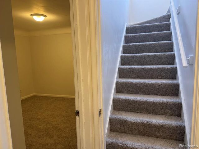 15613 Seymour Street, Detroit, MI 48205