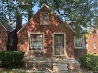 15613 Seymour Street, Detroit, MI 48205