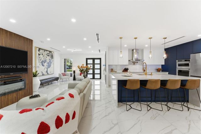 8625 SW 147th St, Palmetto Bay, FL 33158