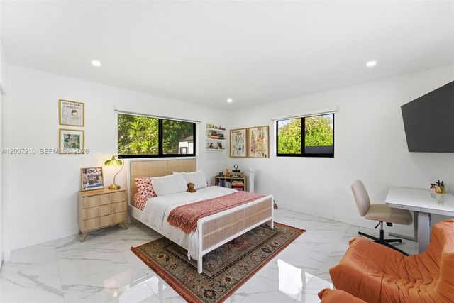 8625 SW 147th St, Palmetto Bay, FL 33158