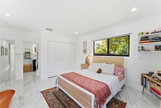 8625 SW 147th St, Palmetto Bay, FL 33158