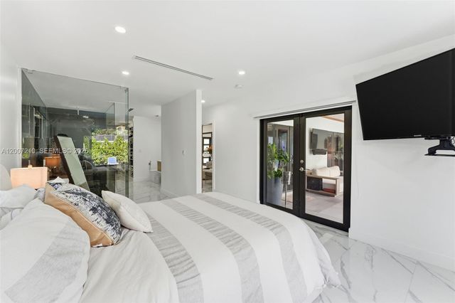 8625 SW 147th St, Palmetto Bay, FL 33158