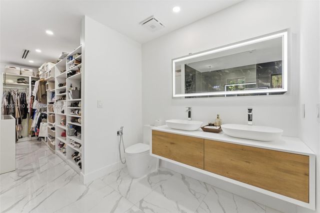 8625 SW 147th St, Palmetto Bay, FL 33158