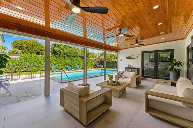 8625 SW 147th St, Palmetto Bay, FL 33158