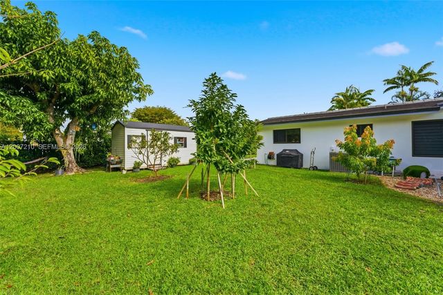 8625 SW 147th St, Palmetto Bay, FL 33158