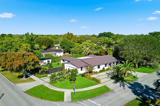 8625 SW 147th St, Palmetto Bay, FL 33158