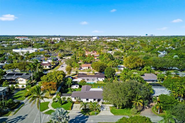 8625 SW 147th St, Palmetto Bay, FL 33158