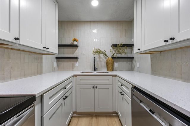 2082 LITTLE JOHN ROAD, Melbourne, FL 32935