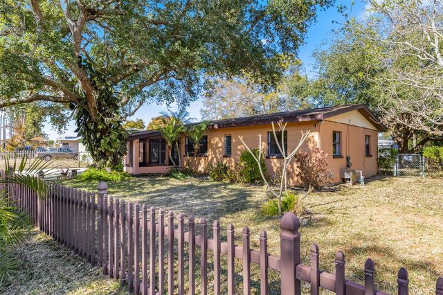 2082 LITTLE JOHN ROAD, Melbourne, FL 32935