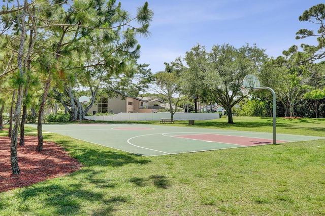 4480 NW 28th Avenue, Boca Raton, FL 33434