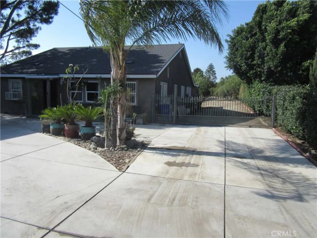 16592 Valencia, Fontana, CA 92335