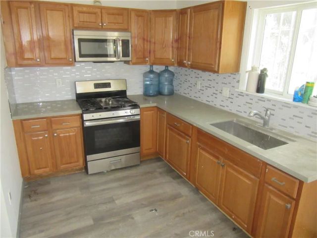 16592 Valencia, Fontana, CA 92335