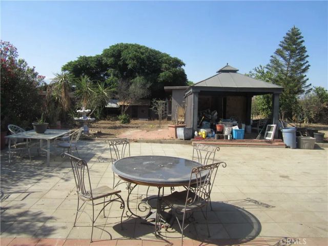 16592 Valencia, Fontana, CA 92335