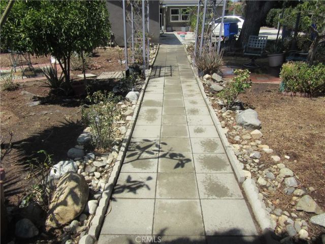 16592 Valencia, Fontana, CA 92335